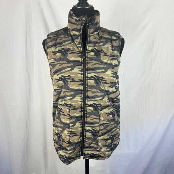 Michelle Mae Camo Puffer Vest Womens Medium Green Winter - Picture 1 of 9